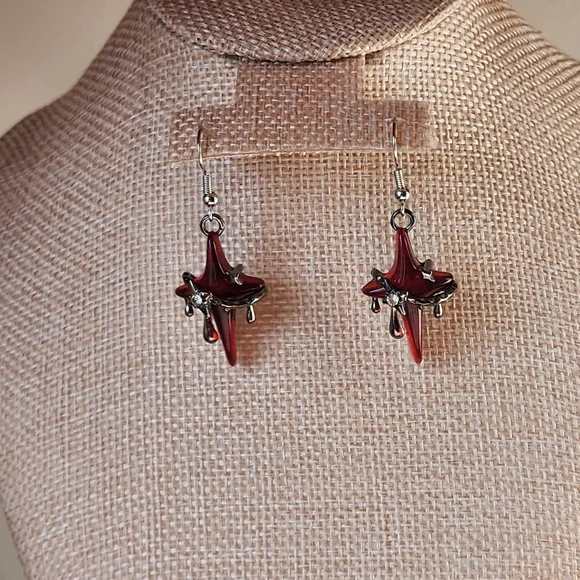 Whimsigoth Red Resin And Metal Star Earrings - Picture 4 of 9